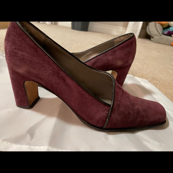 Woman’s size 7 block heels - Picture 1 of 7